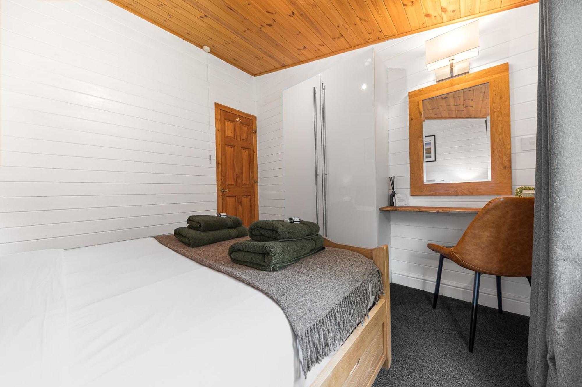 Bowness 45 - 2 Bedroom Lake Windermere Lodge מראה חיצוני תמונה