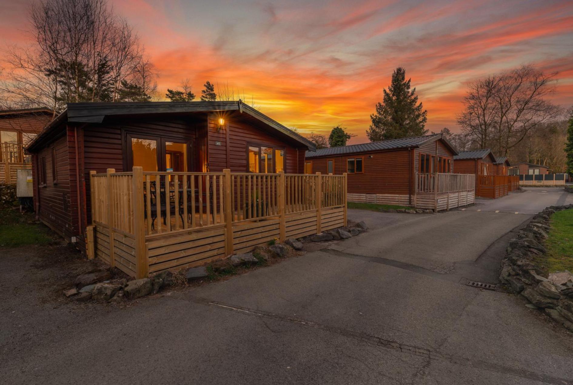 Bowness 45 - 2 Bedroom Lake Windermere Lodge מראה חיצוני תמונה
